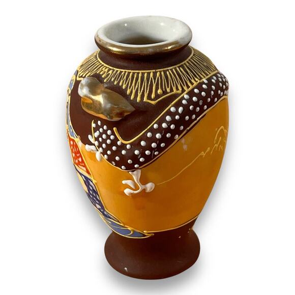 Vintage Geisha Girl Satsuma Moriage mini bud vase - Picture 3 of 6